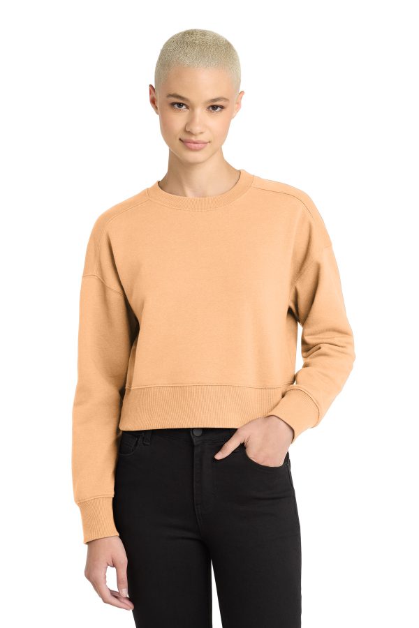 District Women's Perfect Weight Fleece Cropped Crew